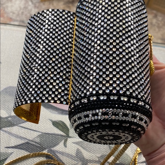 Stylish Black and Silver Crossbody Bag - Picture 4 of 5